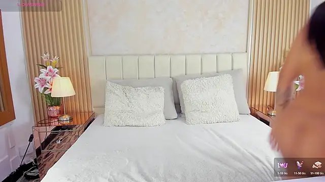 LUNATAYLORS's cam snapshot