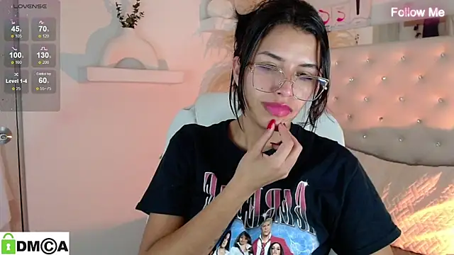 zoe_sexy_latin_19's cam snapshot