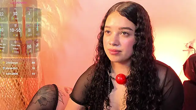 Julieta_333's cam snapshot