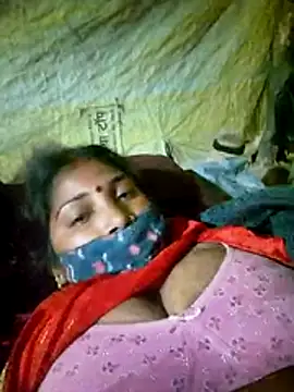 Indiandesicouple155's cam snapshot