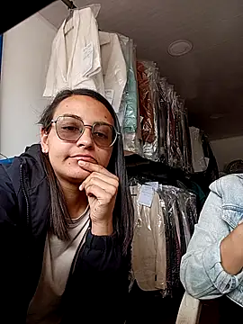 bri_ali's cam snapshot