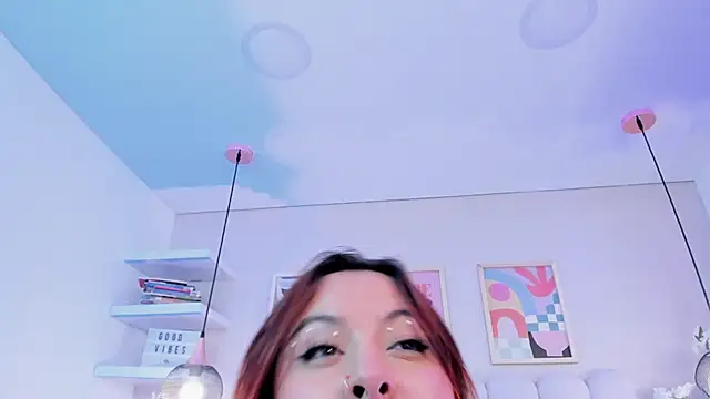 Nina_Rouse_'s cam snapshot