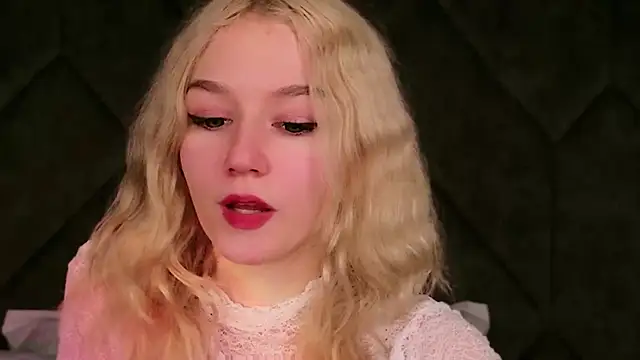 NaomiLoys's cam snapshot