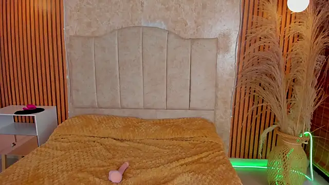 NAIA_ROSSI's cam snapshot