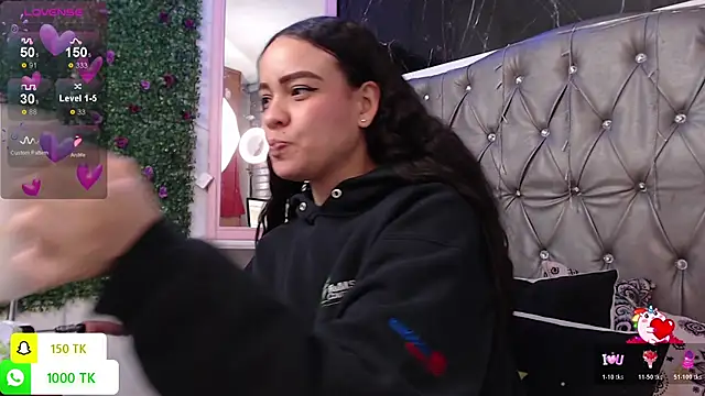 LAILAGUMMY's cam snapshot