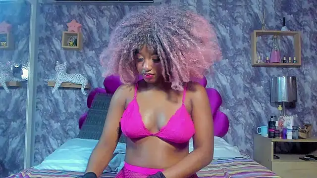 EMMAPARISS's cam snapshot