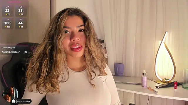 Melina_Ferrer1's cam snapshot