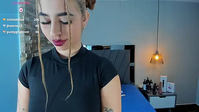 LUCYAMARS1's cam snapshot