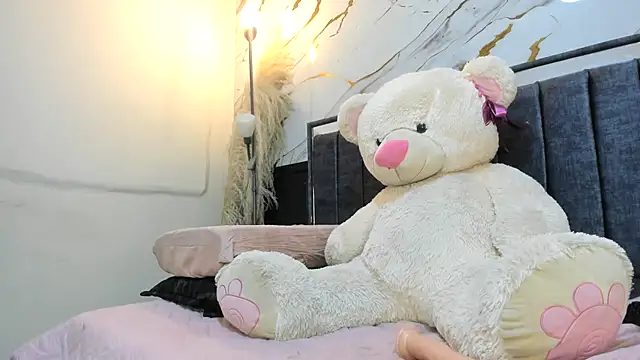 AMARA_BRUNET's web cam