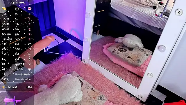 chelsea_bolton_'s cam snapshot