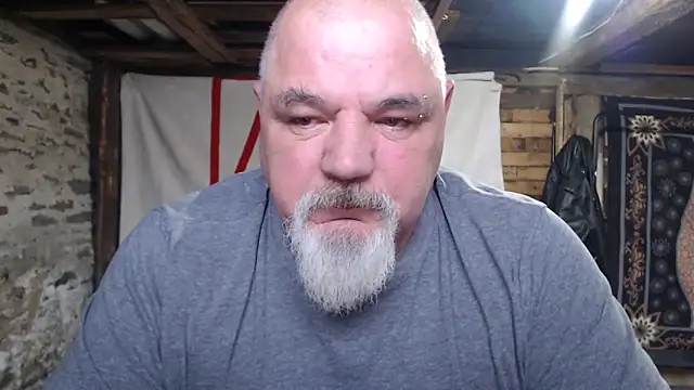 Newfiesausage1972 live sex cam