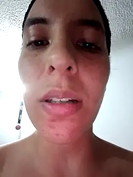 Bonny_Klote live sex cam