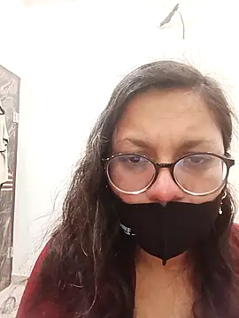 Mahira_sharma01's cam snapshot
