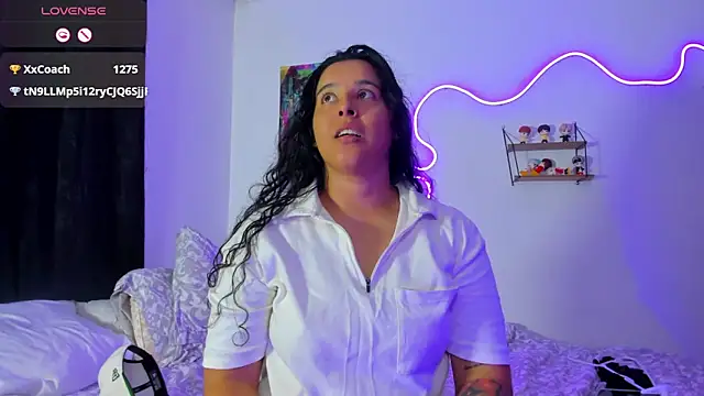 Dilan_and_Mia's cam snapshot