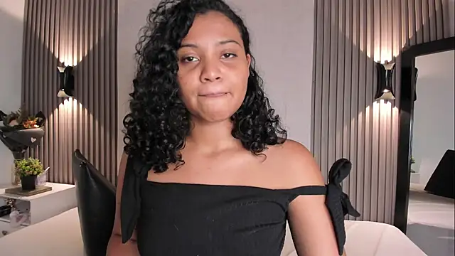 Zafiiraa's cam snapshot