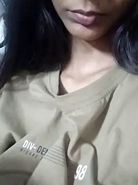 Aaliya_BigBoobs_1's cam snapshot