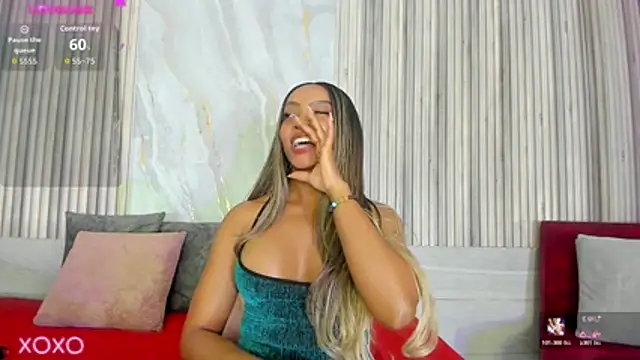 BriannaChelsea's cam snapshot