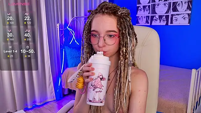 VioletShine's cam snapshot