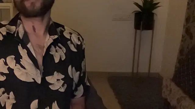 MakeMeAwareAah's cam snapshot