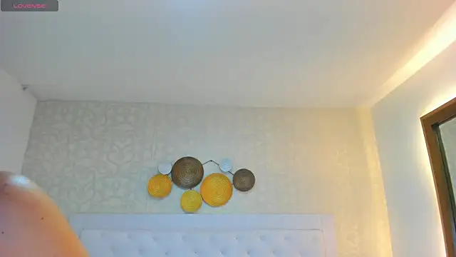 debora_scoot's cam snapshot