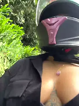 AlannaEvons live sex cam