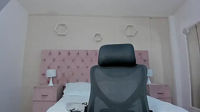 MadisonSky_'s cam snapshot