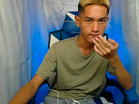 riks_tyler's cam snapshot