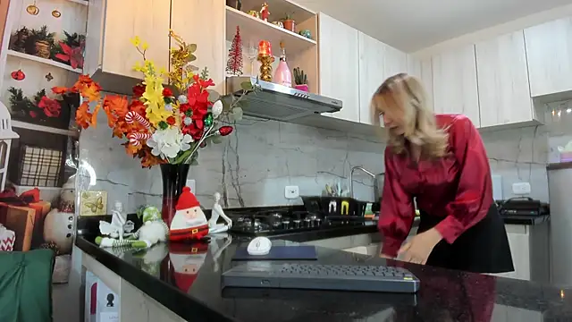 ashleymilf_1 live sex cam