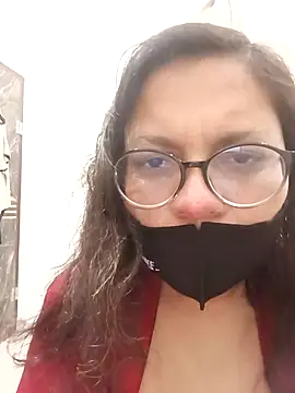 Mahira_sharma01's cam snapshot