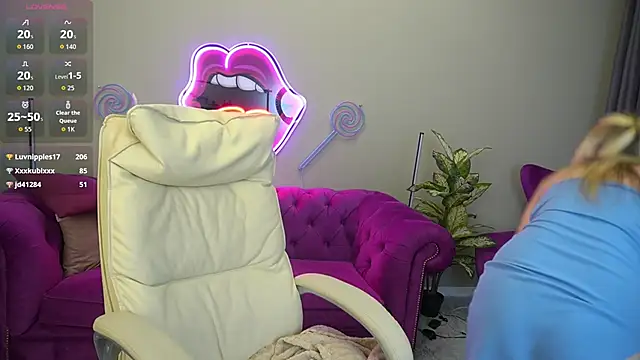 BellaLaPetit's cam snapshot