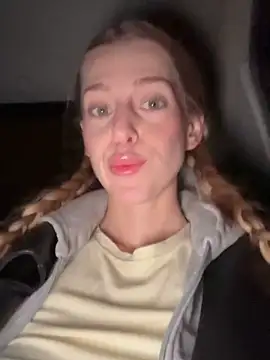 kira_mia's cam snapshot