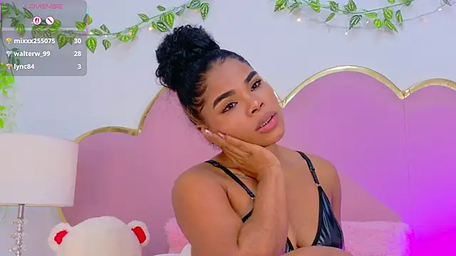 NahiaraReina's cam snapshot