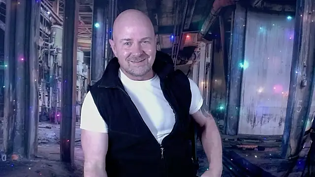 ManlyPrisonGuy's cam snapshot