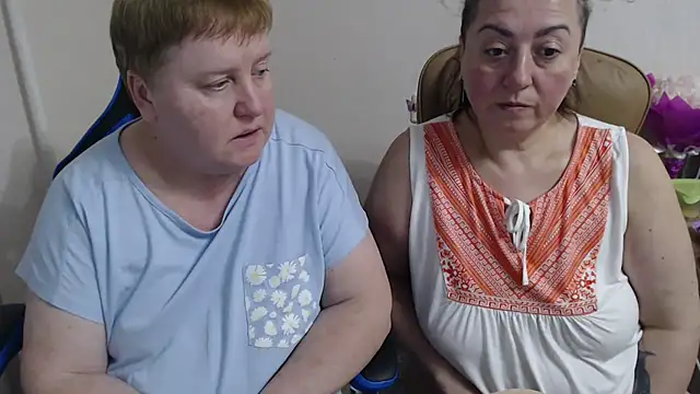 Bertie_Adeline's cam snapshot