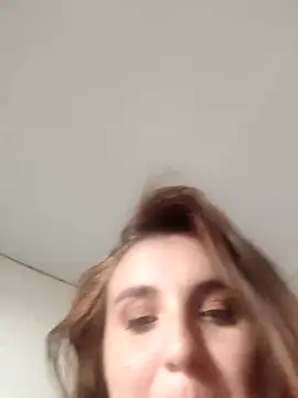 Alyah_1-2's cam snapshot