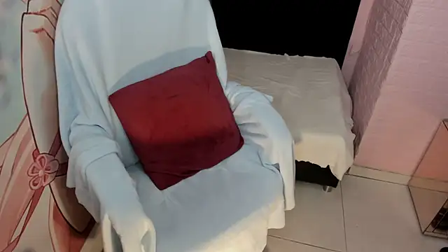 AllysonMilf69's cam snapshot