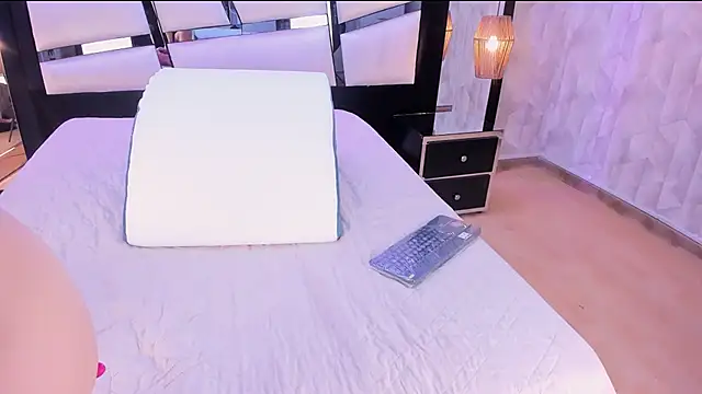 AriannaRussell_'s cam snapshot