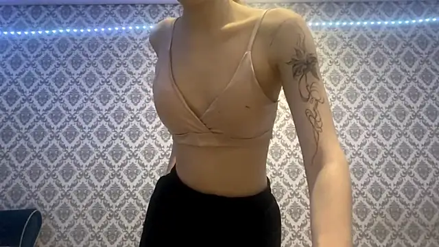 Cleonoth2o's cam snapshot