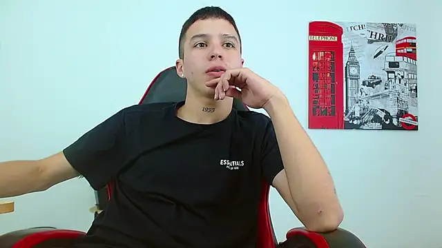 Cumandres18 live sex cam