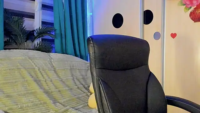 CoraSwon's cam snapshot