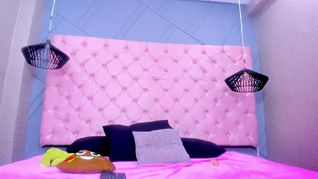 Mia_Horney's cam snapshot