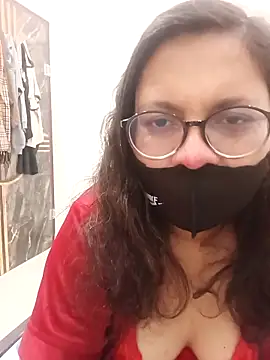 Mahira_sharma01's cam snapshot