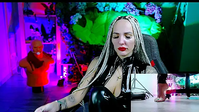 MonicaMaxwel's cam snapshot