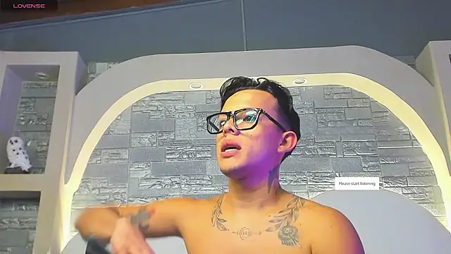 Valentino_moretti's cam snapshot