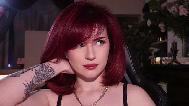 Chriss_Fox's cam snapshot