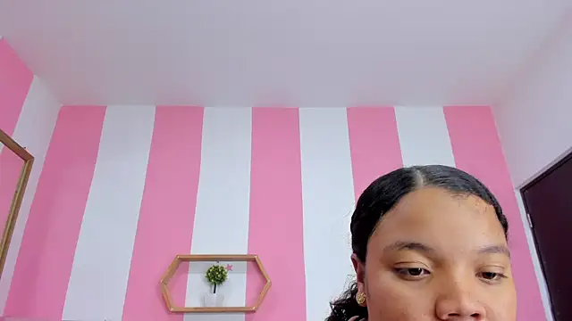 ISABELLA_020's cam snapshot