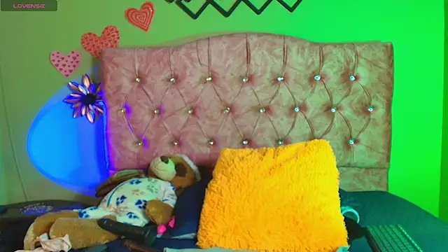 Pamelaboobsxx's cam snapshot