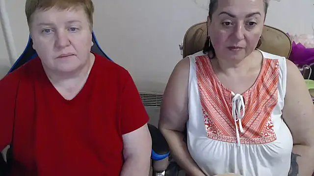 Bertie_Adeline's cam snapshot