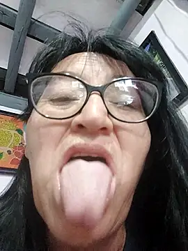 clarita_01's cam snapshot