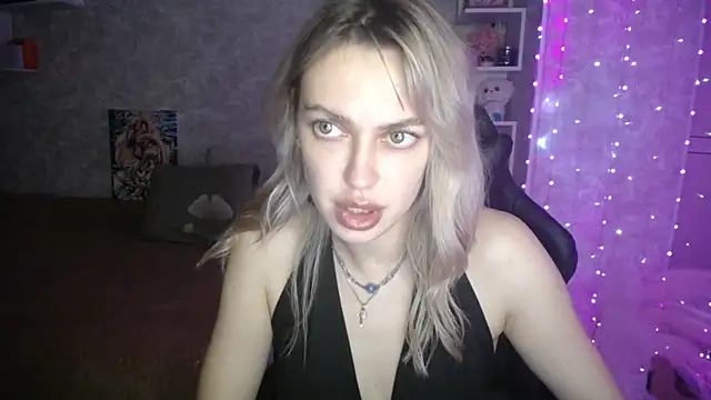 NickyAdamidi's cam snapshot